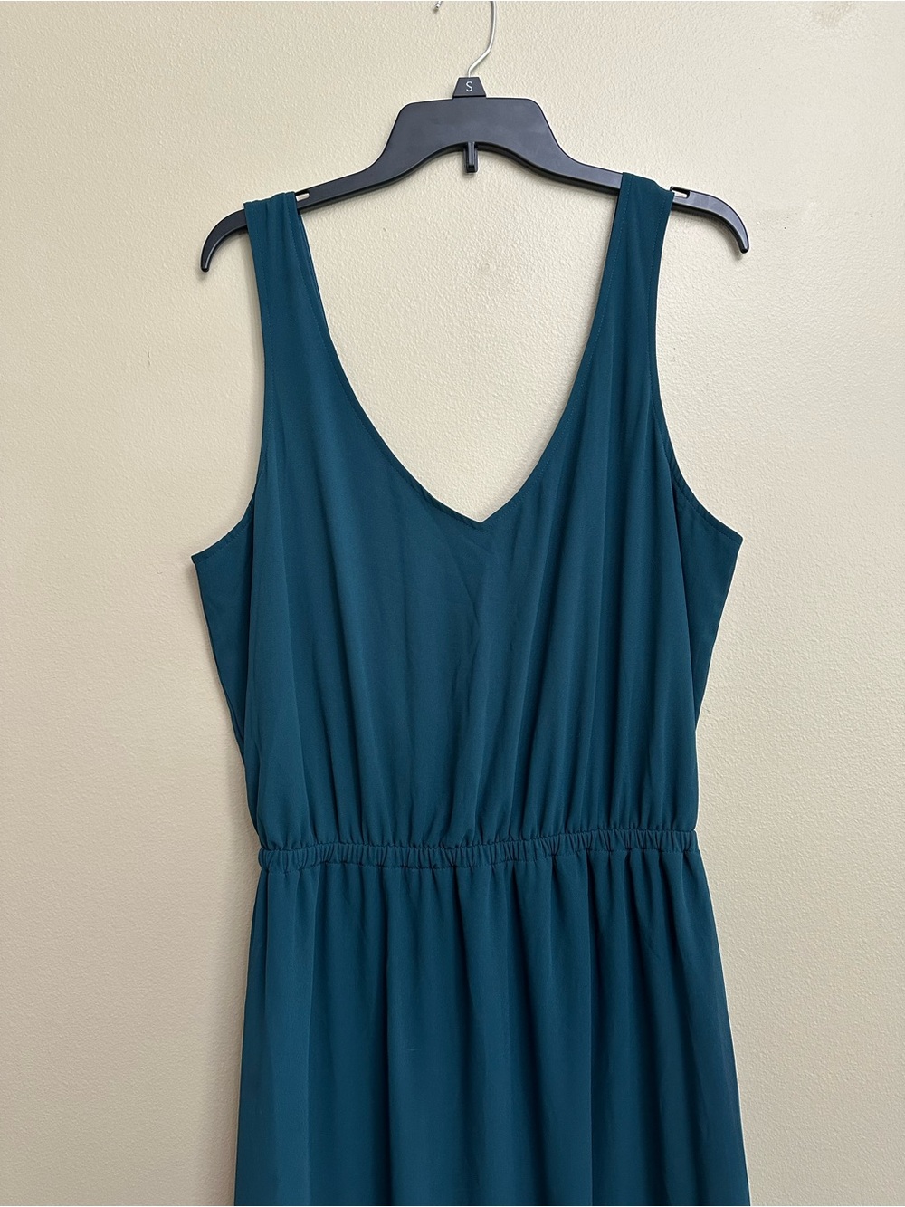 Show Me Your Mumu Kendall Chiffon Maxi Dress in Deep Jade - Picture 3 of 14